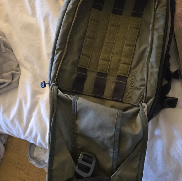 Vertx Transit Sling Backpack w/ holster insert - Picture 3 of 6